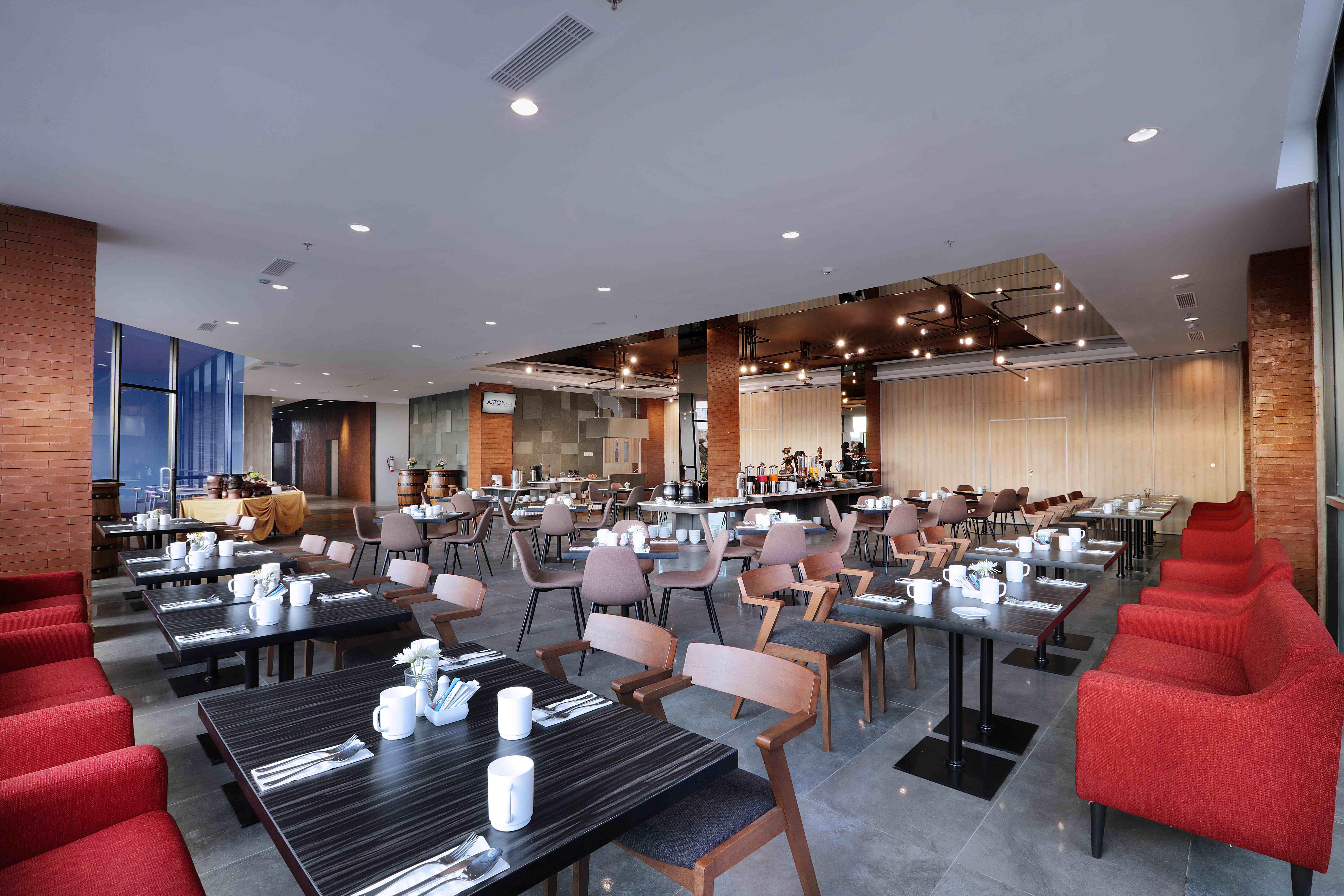 Aston Inn Pandanaran Semarang Eksteriør bilde